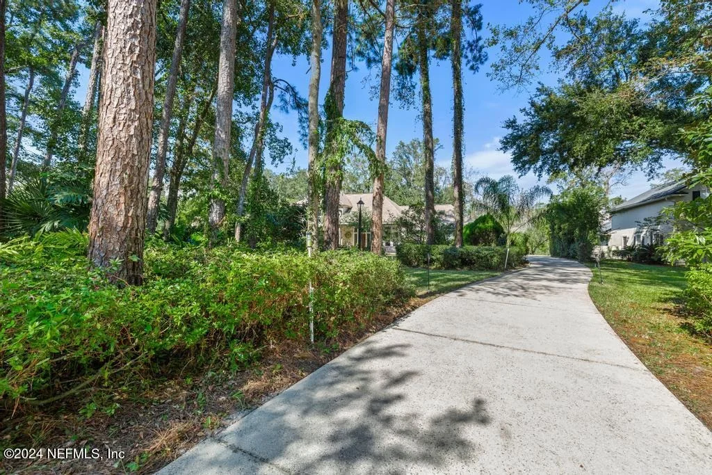 Photo of 413 RIVER BIRCH Lane