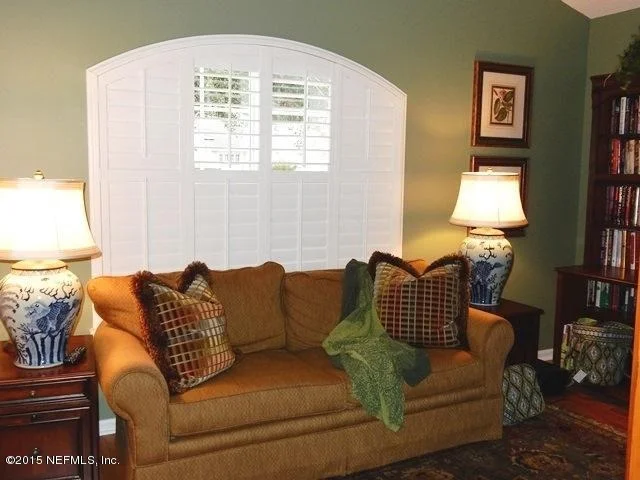 Photo of 533 OAKMONT Drive
