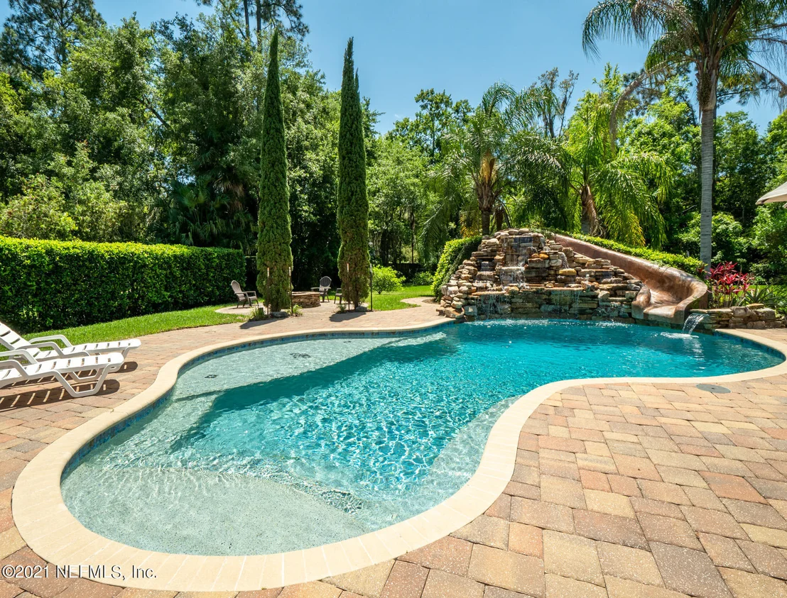 Photo of 349 SUMMERSET Drive