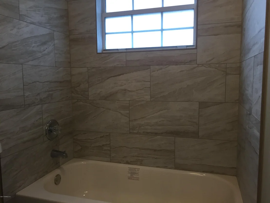 Photo of 952 LONG LAKE Drive
