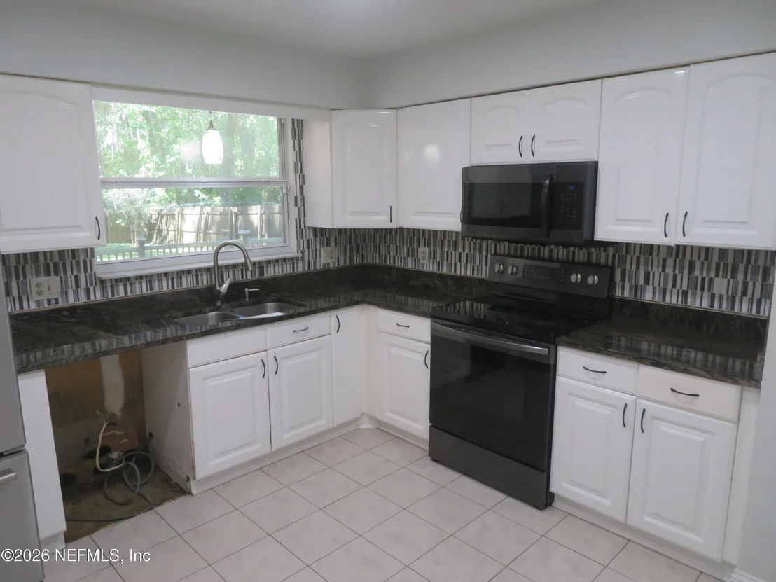 Photo of 5302 HICKSON Road