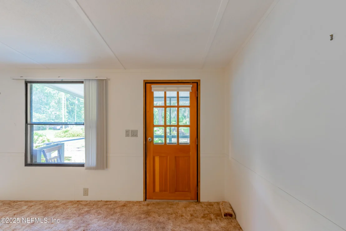Photo of 101 PINE TREE Lane
