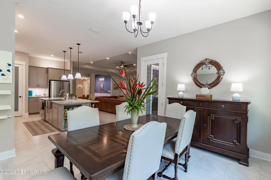 Photo of 309 GLENNEYRE Circle