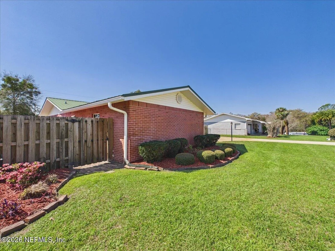 Photo of 203 CITRA Drive