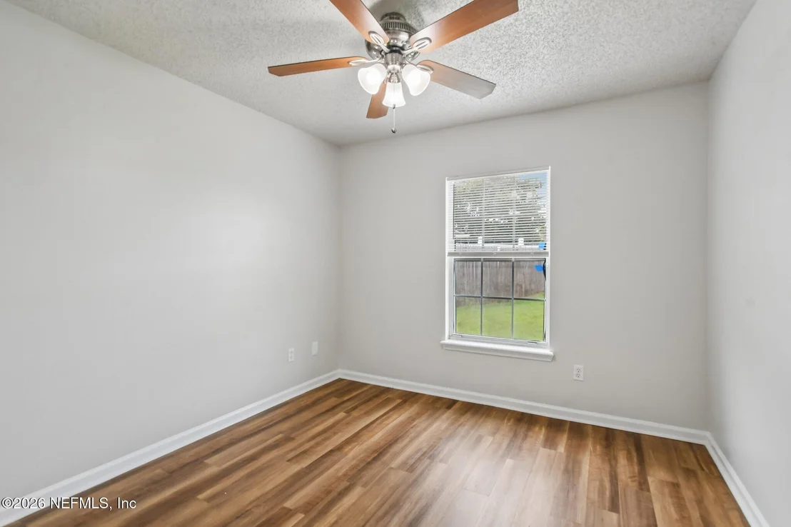 Photo of 476 HILLSIDE Drive
