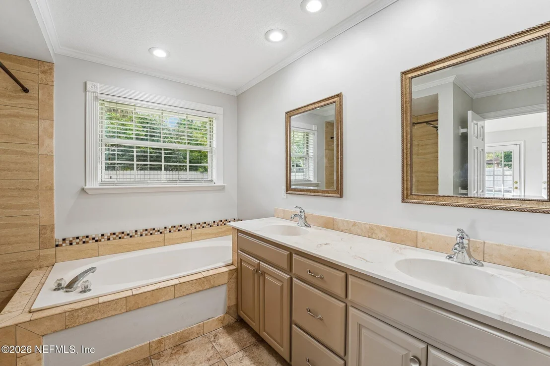 Photo of 1607 SHEFFIELD Place
