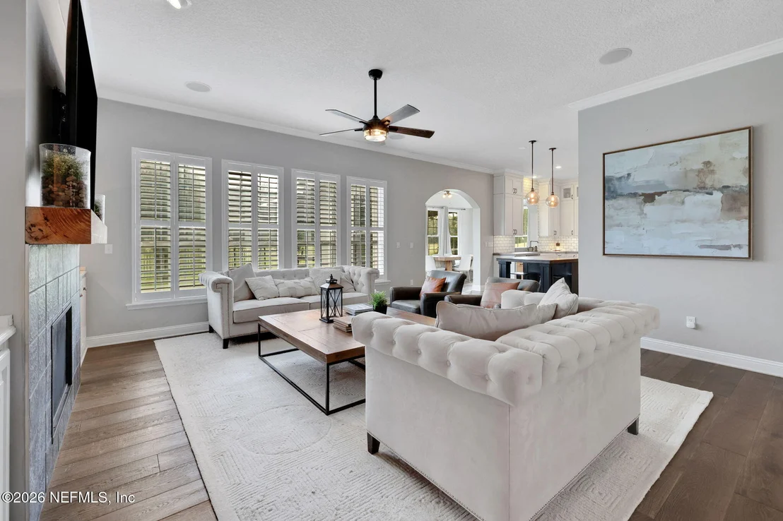 Photo of 1005 MEADOW VIEW Lane