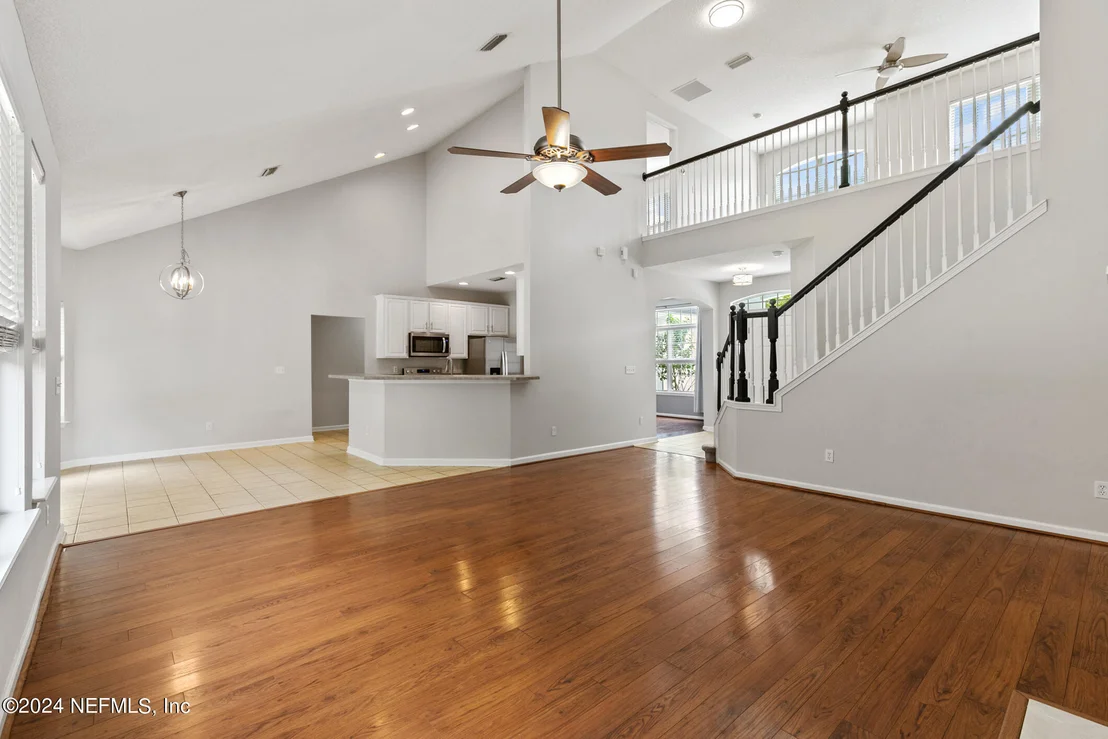 Photo of 4120 LONICERA Loop
