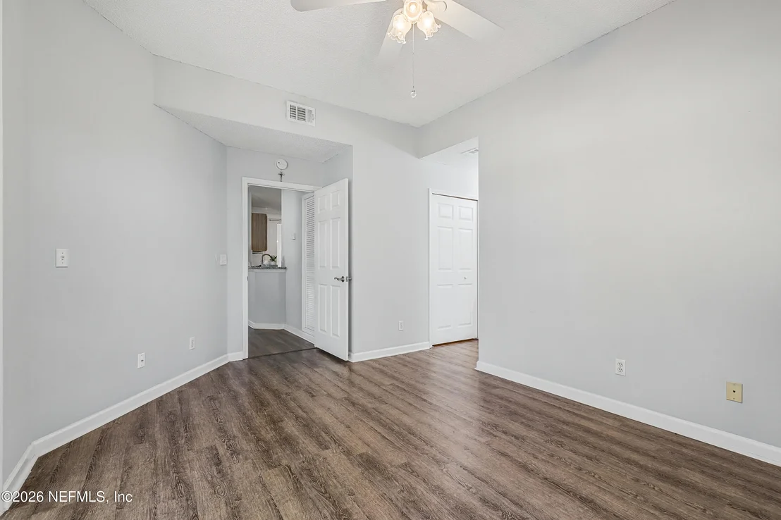 Photo of 910 PINE VALLEY Place
