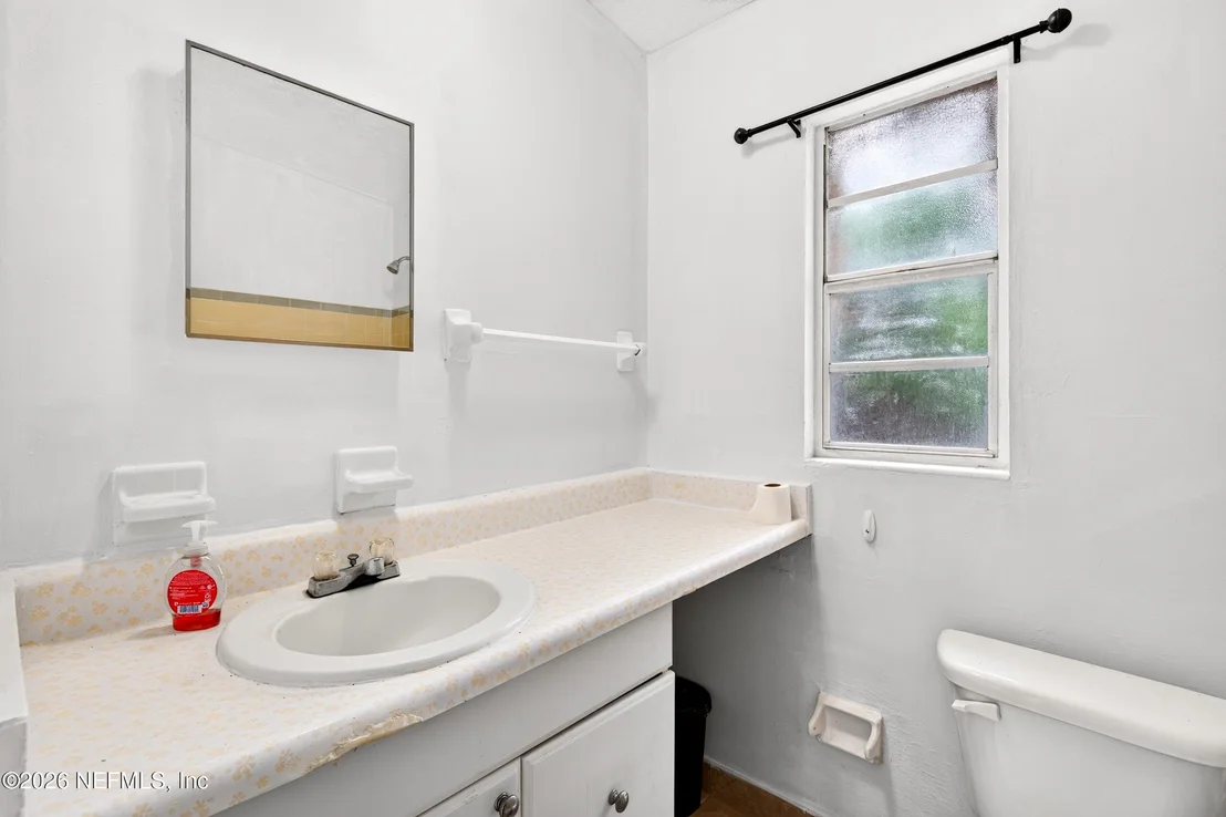 Photo of 845 FLOYD Circle N