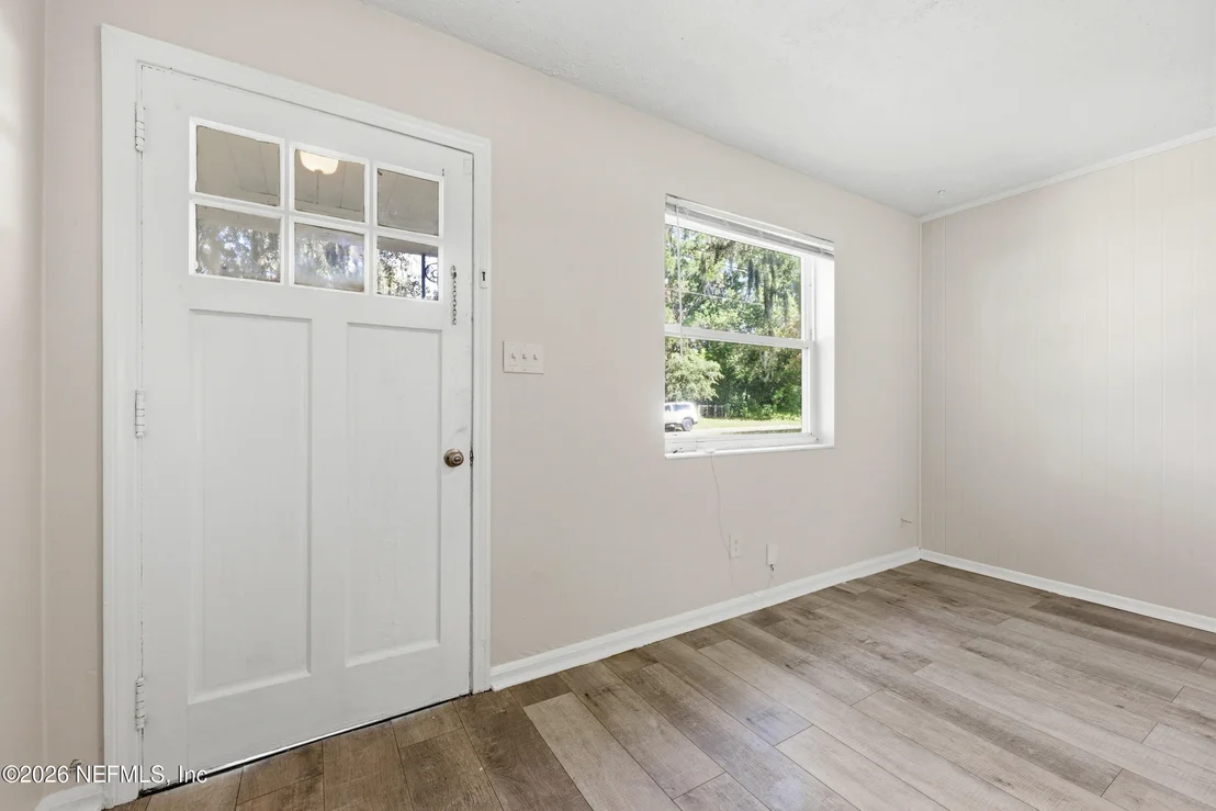 Photo of 2151 MAPLE LEAF Drive E