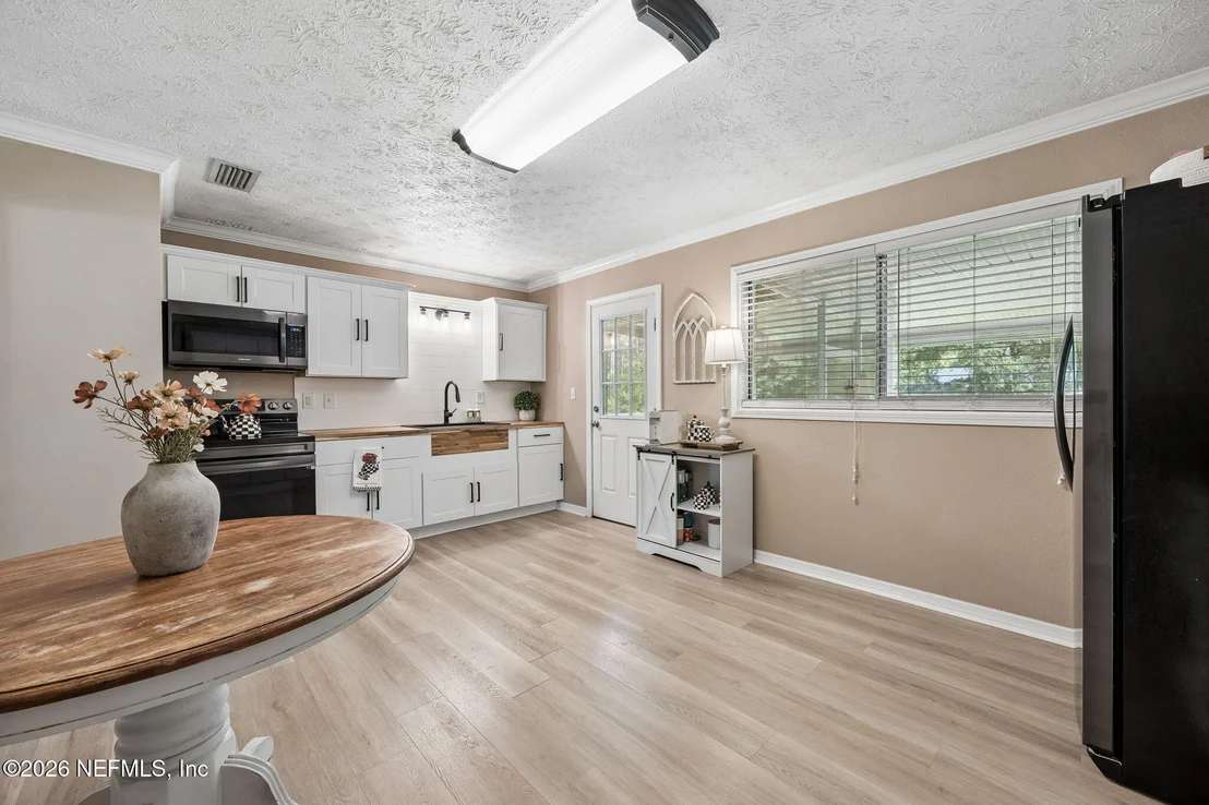 Photo of 175484 BAY Road