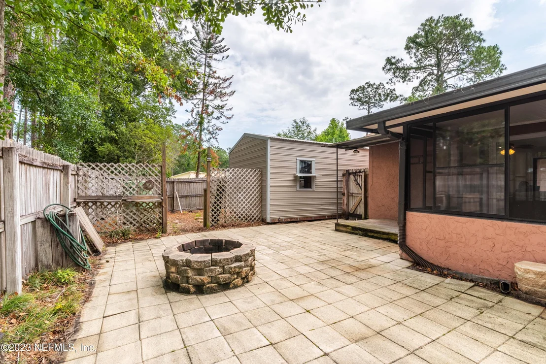 Photo of 1489 SATSUMA Road