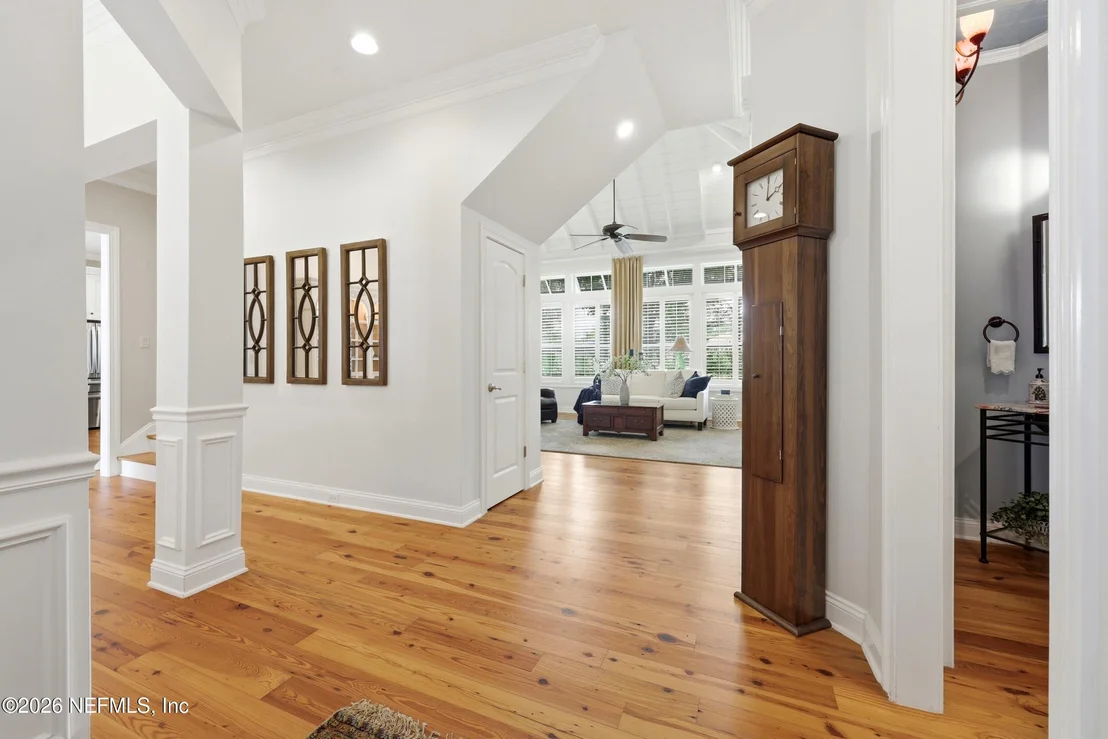 Photo of 286 VALE Drive
