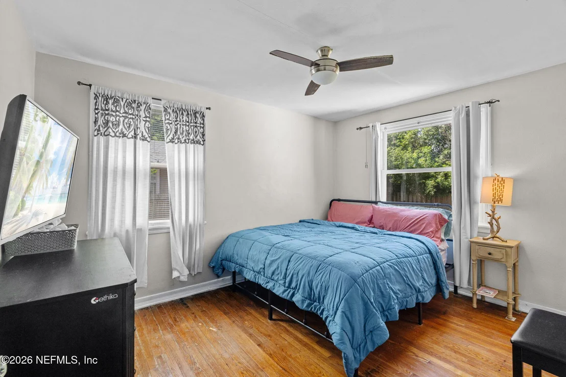 Photo of 1532 CHARON Road