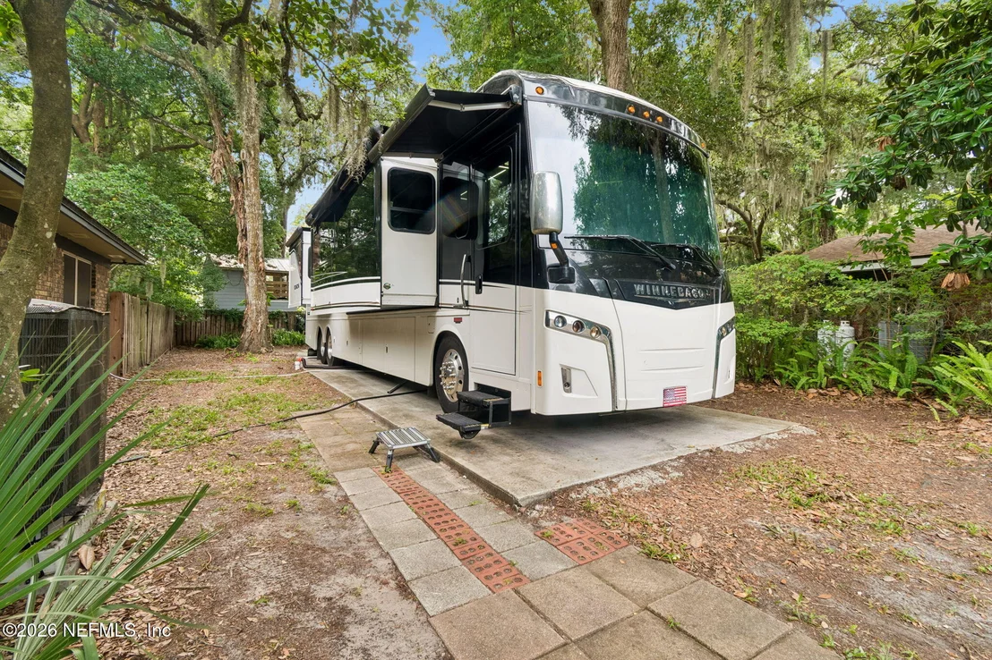 Photo of 1631 ARROWHEAD Trail