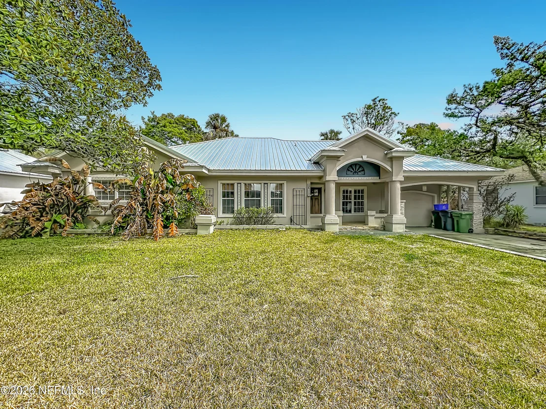 Photo of 18 SOLANO Avenue