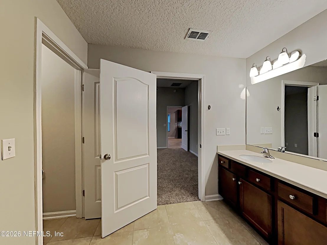Photo of 13471 DEVAN LEE Drive E