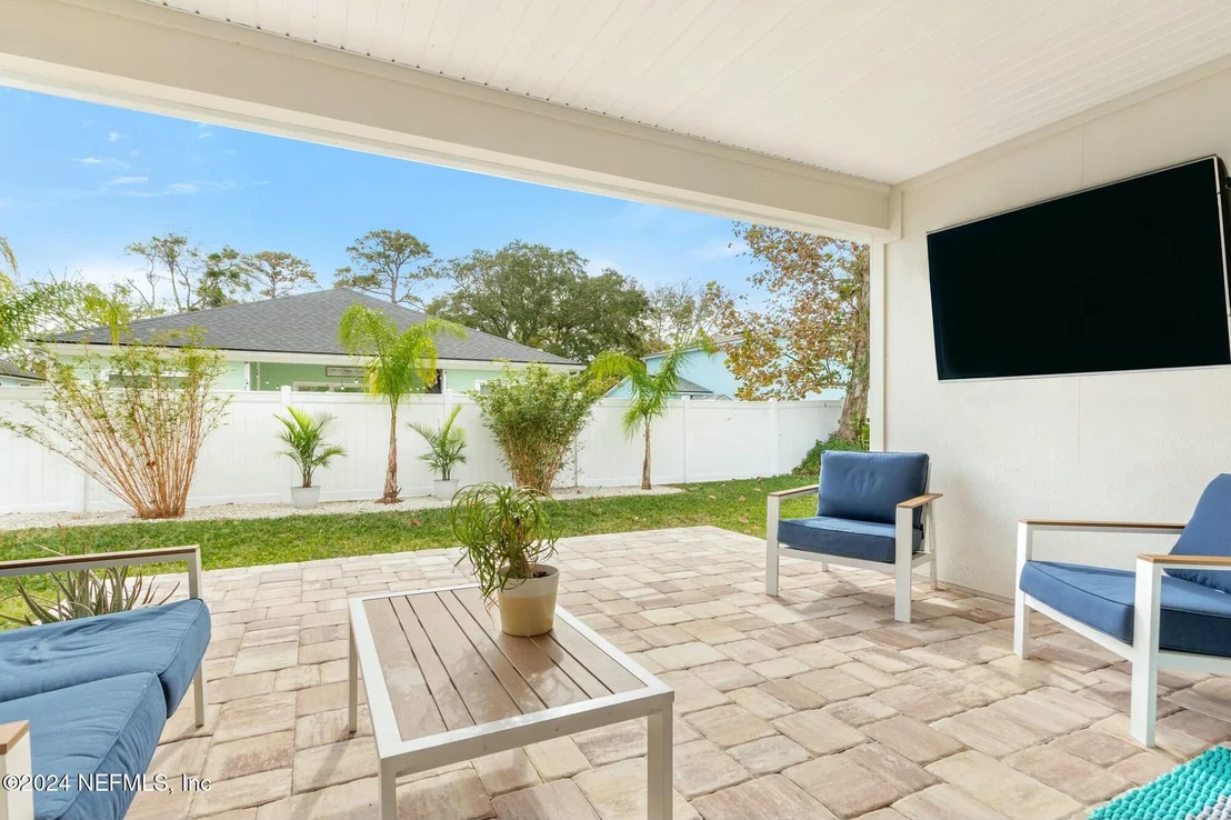 Photo of 60 DUTTON ISLAND Road W