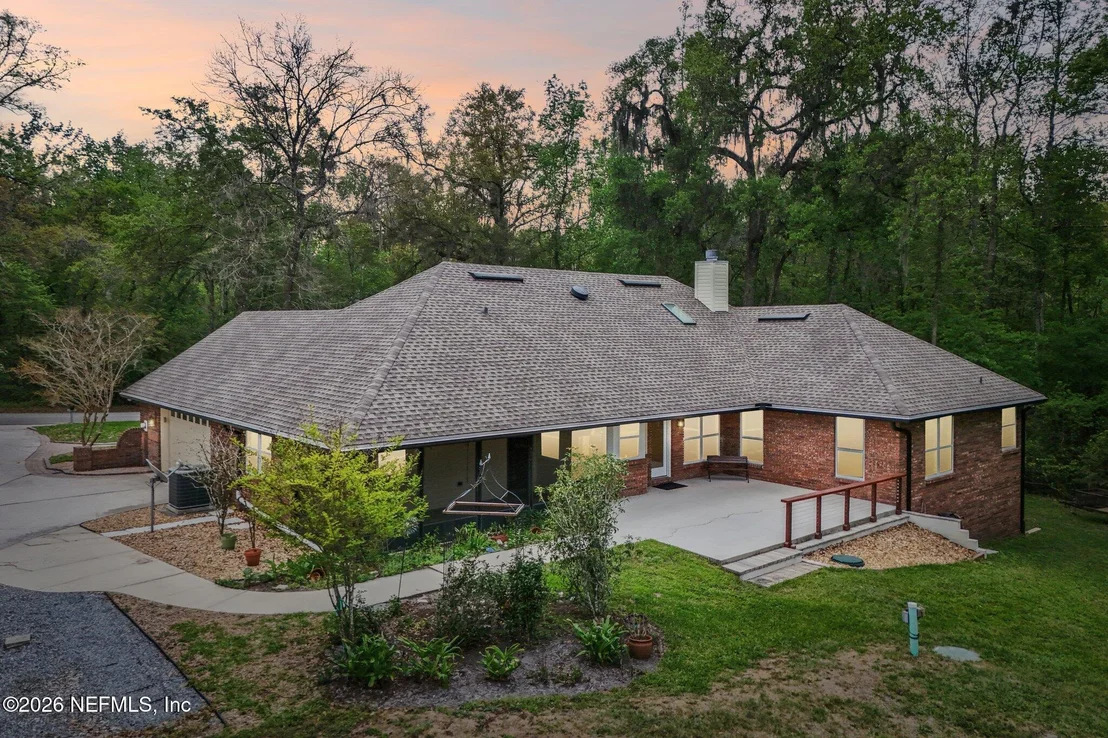 Photo of 2810 RAVINES Road