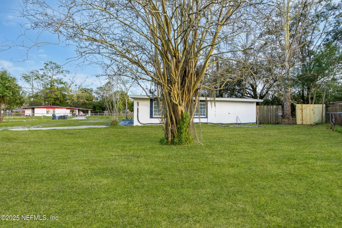 Photo of 6904 ARQUES Road