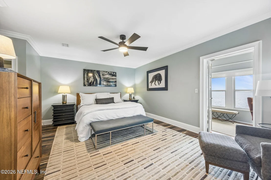 Photo of 1676 RIVER Road