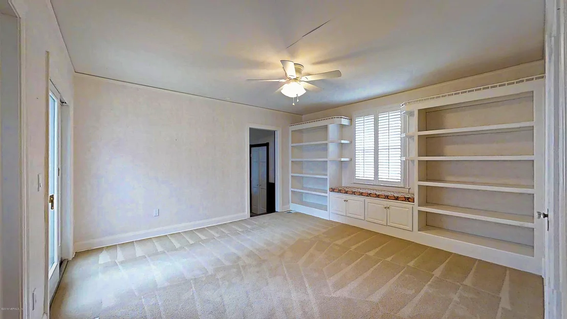Photo of 1250 HERON POINT Road