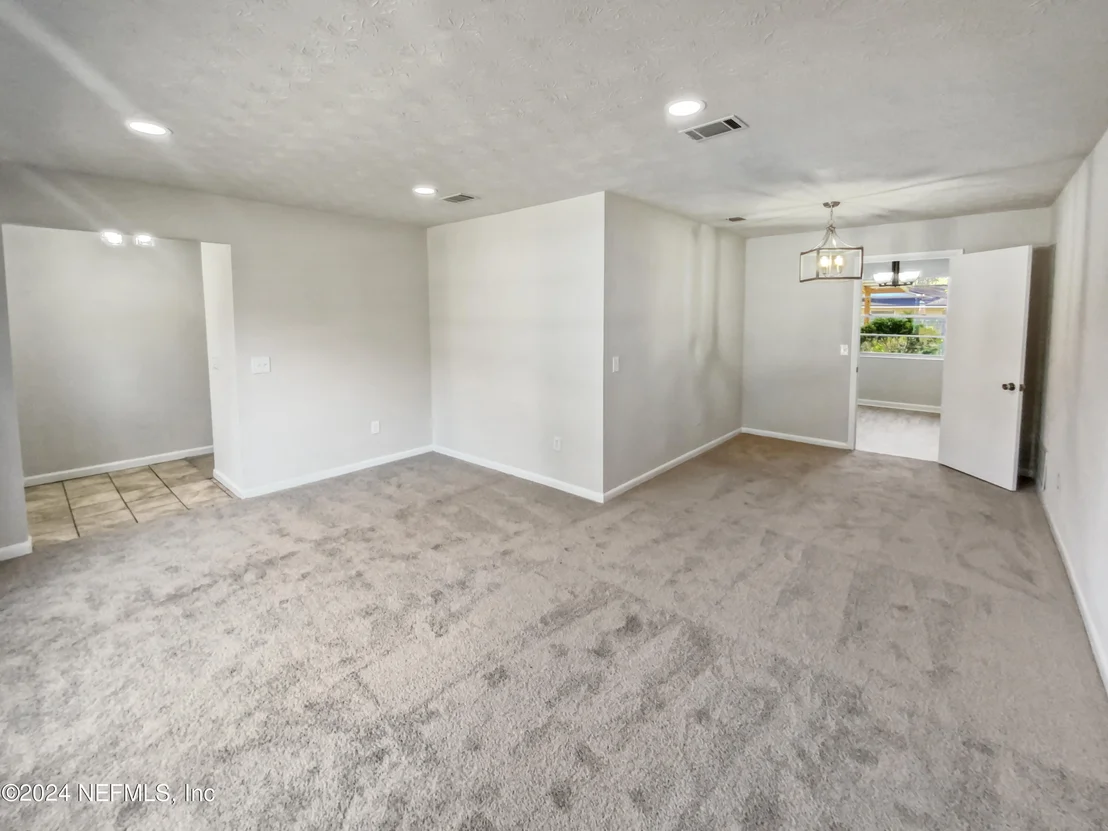 Photo of 5440 WEAVER Road