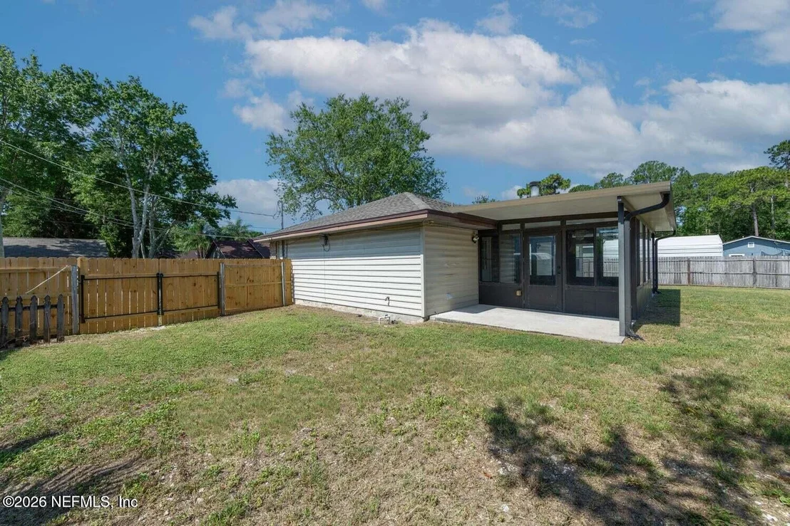 Photo of 12183 LYONS Street