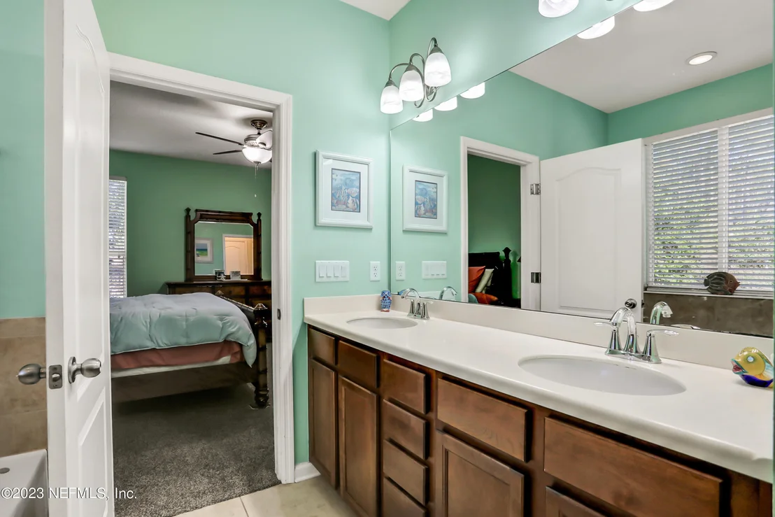 Photo of 724 BRIAR VIEW Drive