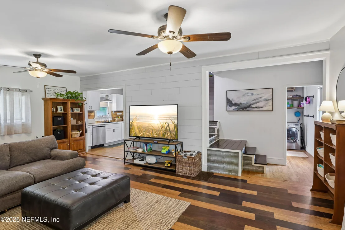 Photo of 2252 MILLS Road