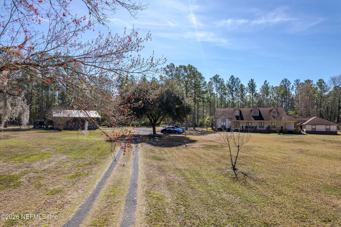 Photo of 8404 NESBITT Road