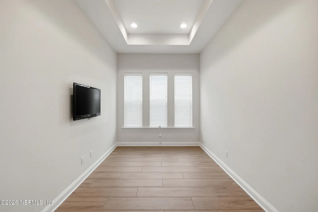 Photo of 307 PARKBLUFF Circle