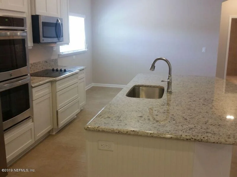 Photo of 466 WILLOWLAKE Drive