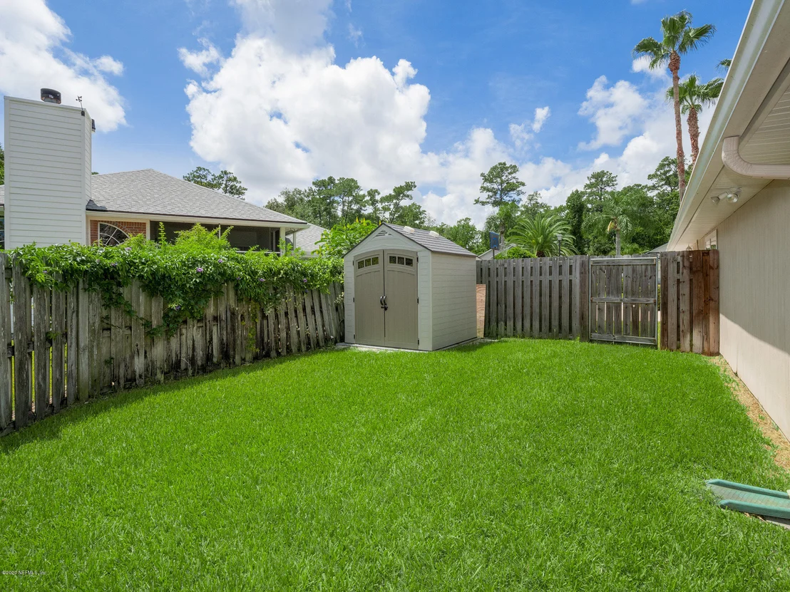 Photo of 3927 DANFORTH Drive W