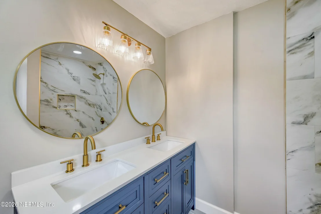Photo of 772 ALVIS Road