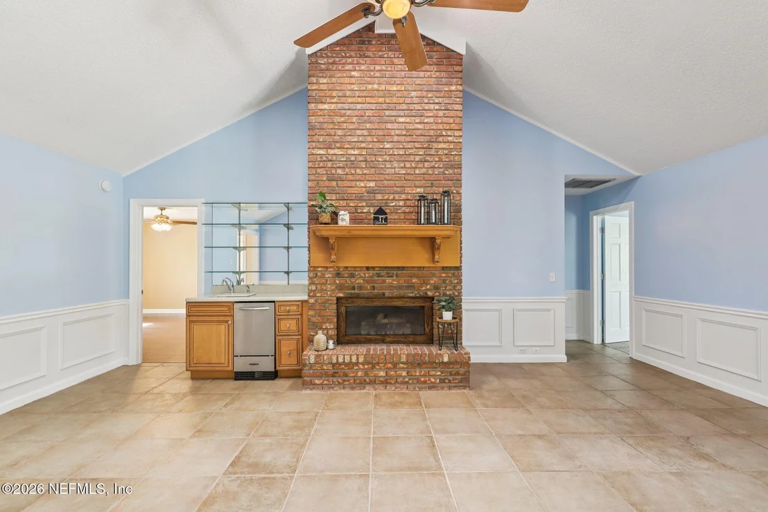 Photo of 2810 RAVINES Road