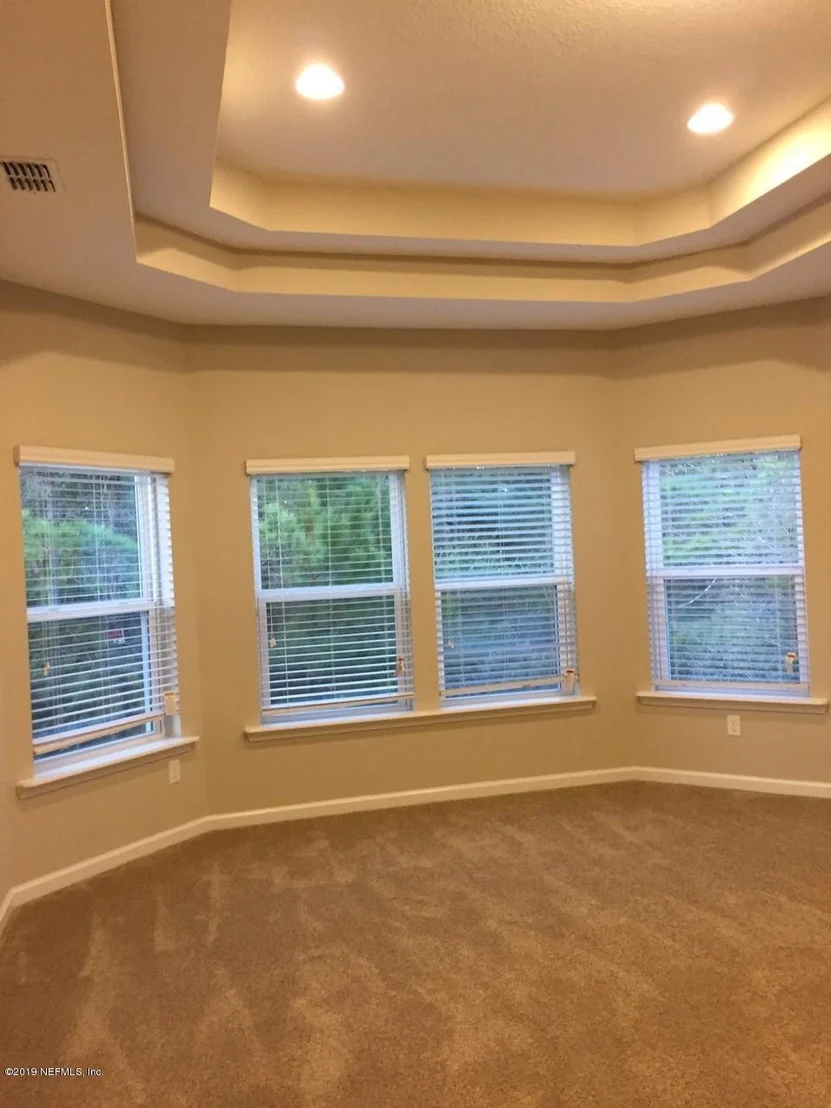 Photo of 131 HUTCHINSON Lane