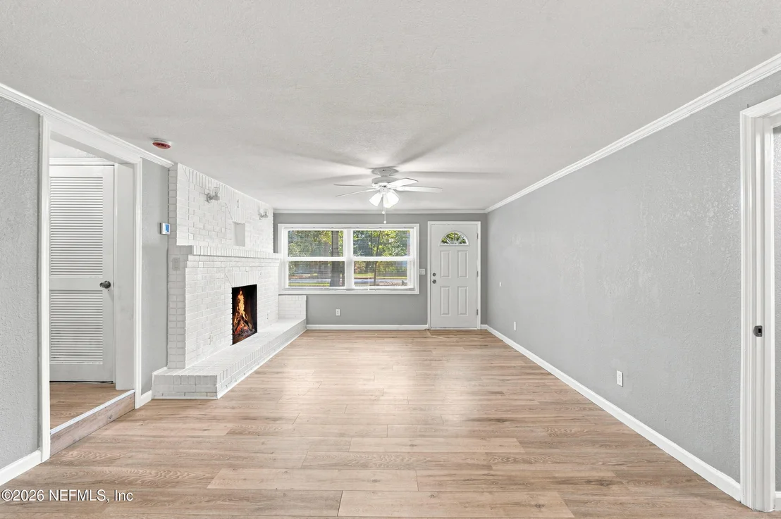 Photo of 3261 TIGER HOLE Road