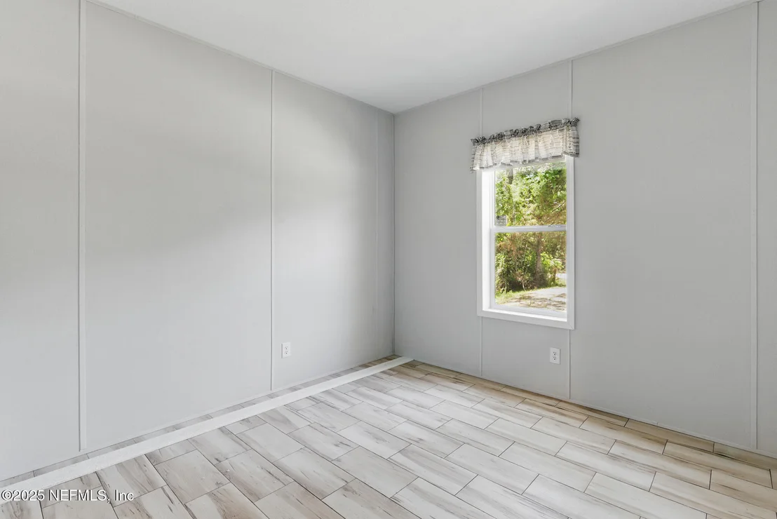 Photo of 106 HOWARD Drive