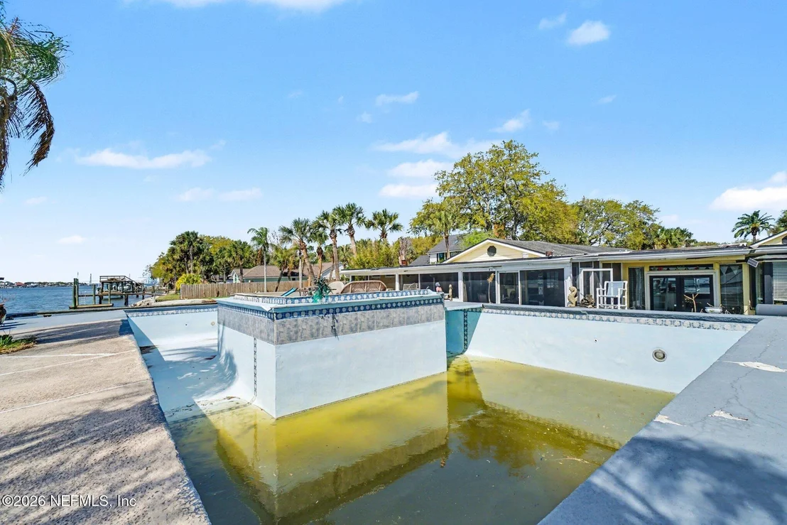 Photo of 6964 RAMOTH Drive