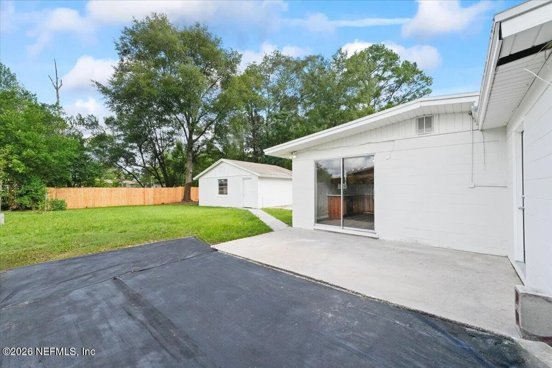 Photo of 215 EDSON Drive