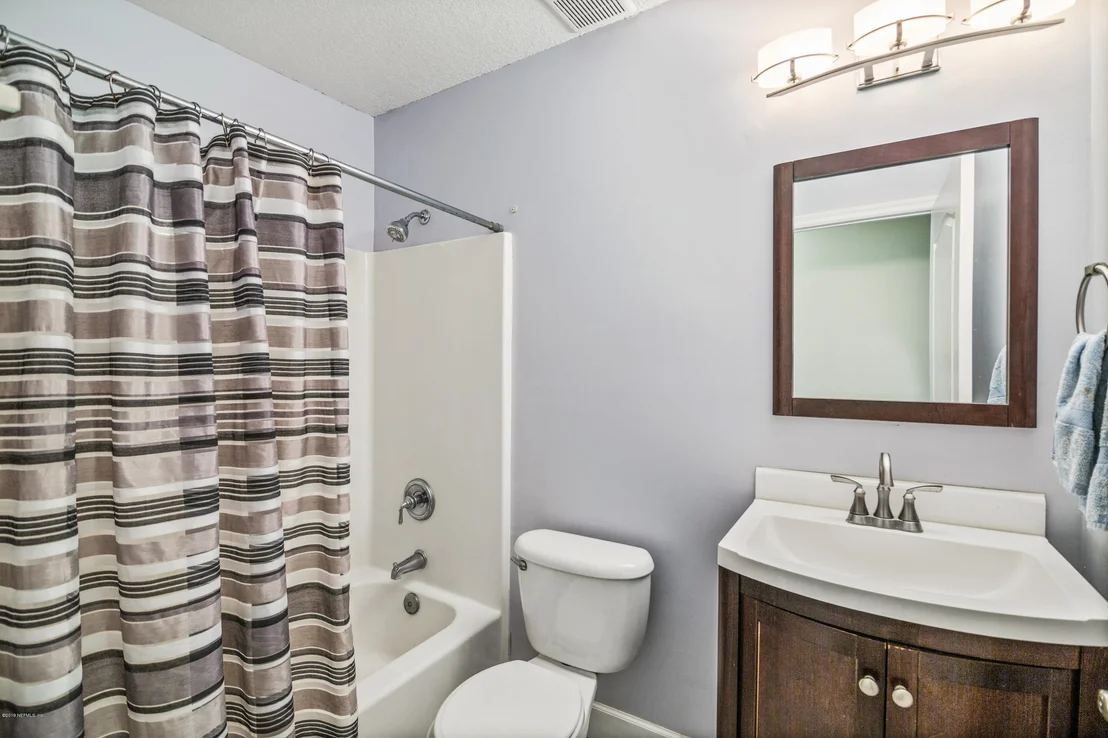 Photo of 221 JOHNS GLEN Drive