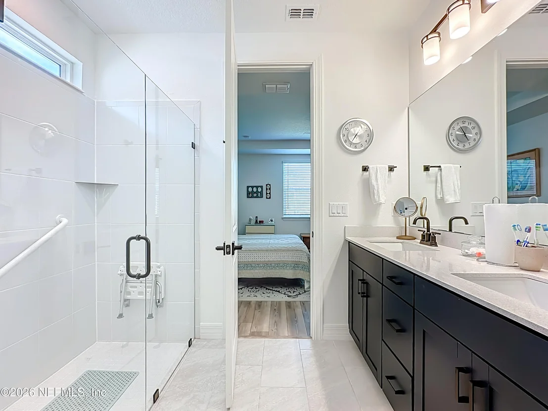 Photo of 426 HAWTHORN PARK Circle