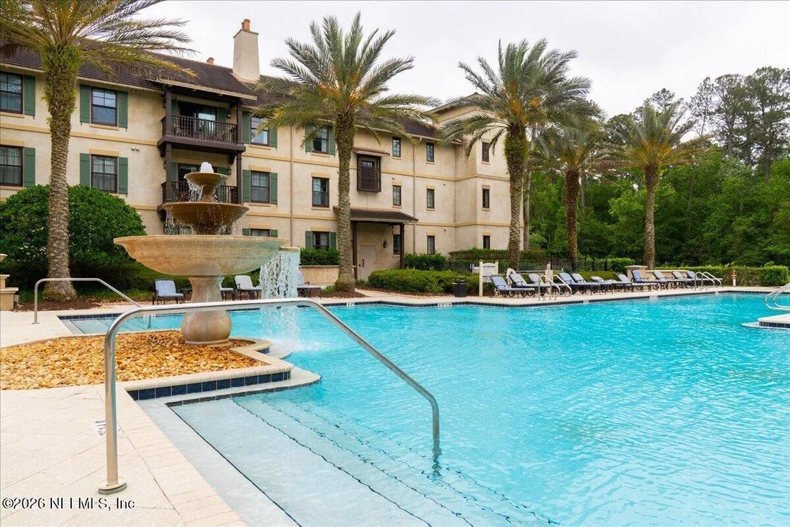 Photo of Unit 202 at 965 REGISTRY Boulevard