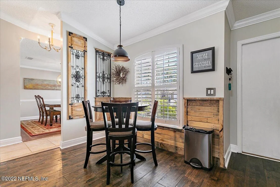 Photo of 112 JOHNS GLEN Drive