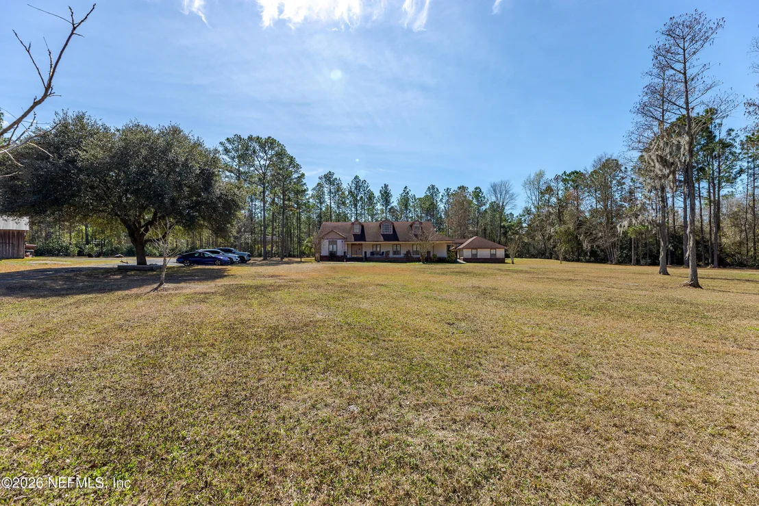 Photo of 8404 NESBITT Road