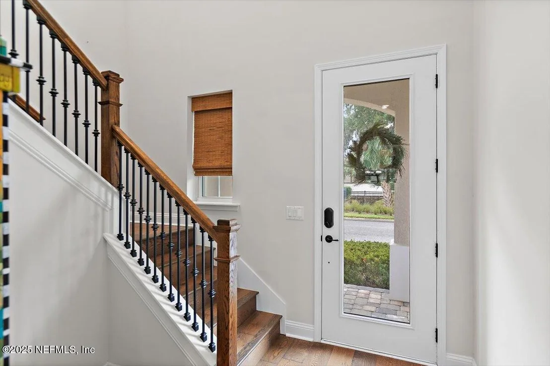 Photo of 96014 ENCLAVE Manor