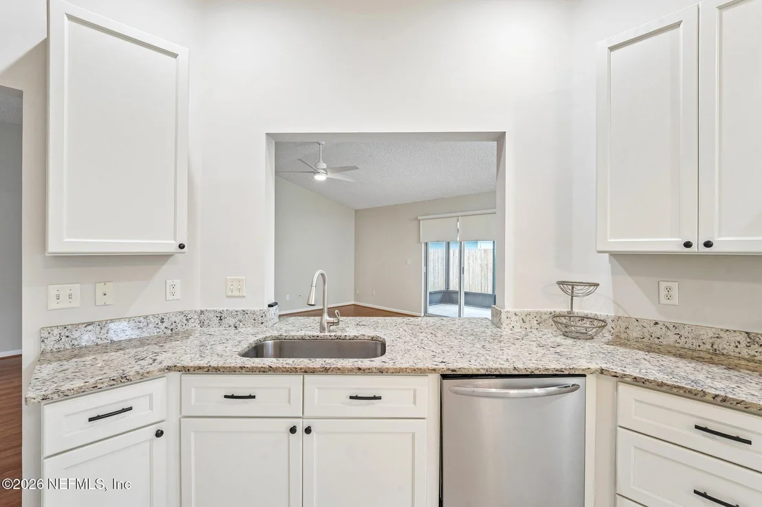 Photo of 1496 WINSTON Lane