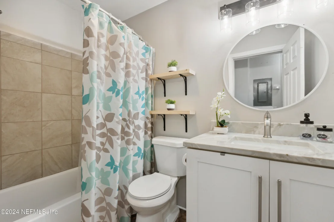 Photo of 45180 BOOTH Street
